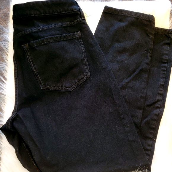 Banana Republic, Black Jeans, Sloan Style, Women's size 6 Short - Picture 2 of 3